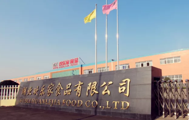 食品饮料行业：使用了12T/H超滤设备和10T/H反渗透设备